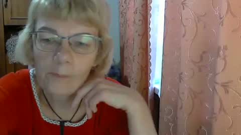 Snapshot of vanillaxcreamy chatting on 12/10/24, 07:37 Vanillaxcreamy online show from 12/10/24, 07:37