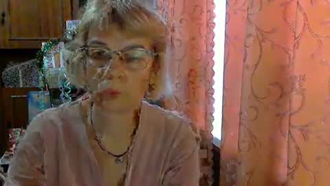 Snapshot of vanillaxcreamy chatting on 12/15/24, 09:35 Vanillaxcreamy online show from 12/15/24, 09:35