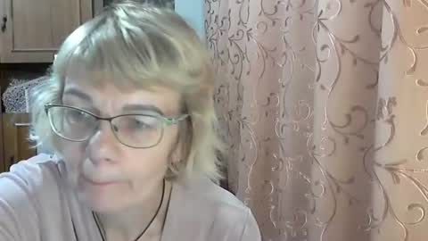 Snapshot of vanillaxcreamy chatting on 12/15/24, 02:37 Vanillaxcreamy online show from 12/15/24, 02:37