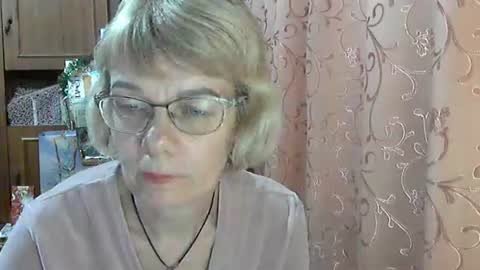 Snapshot of vanillaxcreamy chatting on 12/17/24, 01:16 Vanillaxcreamy online show from 12/17/24, 01:16