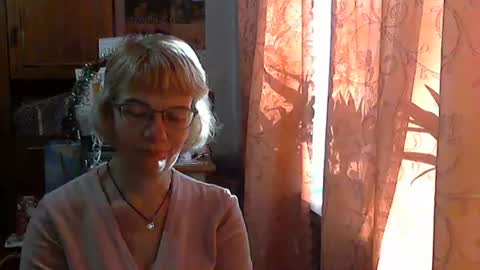 Snapshot of vanillaxcreamy chatting on 12/19/24, 12:23 Vanillaxcreamy online show from 12/19/24, 12:23