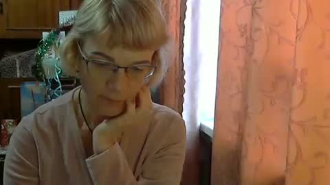 Snapshot of vanillaxcreamy chatting on 12/20/24, 10:05 Vanillaxcreamy online show from 12/20/24, 10:05