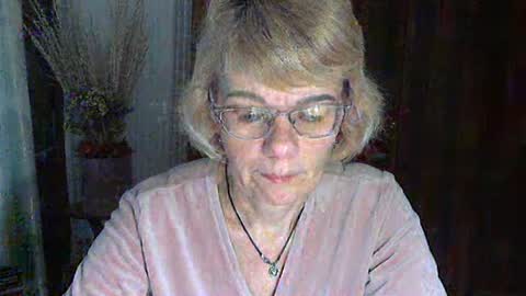 Snapshot of vanillaxcreamy chatting on 01/26/25, 01:47 Vanillaxcreamy online show from 01/26/25, 01:47
