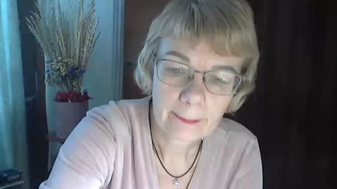 Snapshot of vanillaxcreamy chatting on 02/02/25, 11:51 Vanillaxcreamy online show from 02/02/25, 11:51