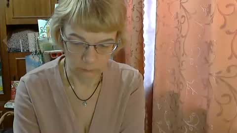 Snapshot of vanillaxcreamy chatting on 02/14/25, 06:45 Vanillaxcreamy online show from 02/14/25, 06:45