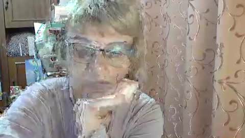 Snapshot of vanillaxcreamy chatting on 02/19/25, 03:38 Vanillaxcreamy online show from 02/19/25, 03:38