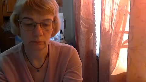 Snapshot of vanillaxcreamy chatting on 02/20/25, 12:36 Vanillaxcreamy online show from 02/20/25, 12:36