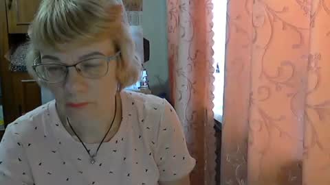 Snapshot of vanillaxcreamy chatting on 03/02/25, 12:11 Vanillaxcreamy online show from 03/02/25, 12:11