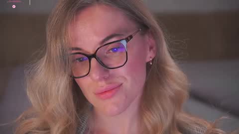 Sophie online show from 04/03/26, 10:41