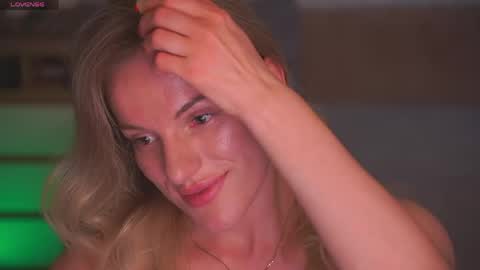 Sophie online show from 06/09/26, 11:16