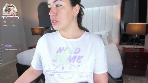 Snapshot of vanitysex chatting on 12/03/24, 11:33 Karine online show from 12/03/24, 11:33