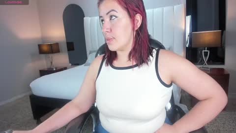 Snapshot of vanitysex chatting on 01/04/25, 11:33 Karine online show from 01/04/25, 11:33
