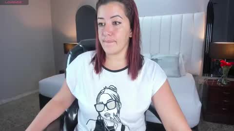 Snapshot of vanitysex chatting on 02/28/25, 11:36 Karine online show from 02/28/25, 11:36