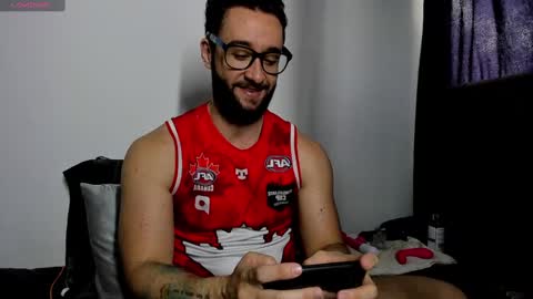 Van online show from 02/27/25, 04:43