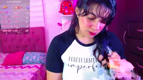 Snapshot of vannessa_shy chatting on 01/10/25, 11:08 Vanesa online show from 01/10/25, 11:08
