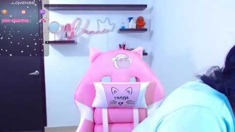 Snapshot of vannessa_shy chatting on 02/06/25, 08:34 Vanesa online show from 02/06/25, 08:34