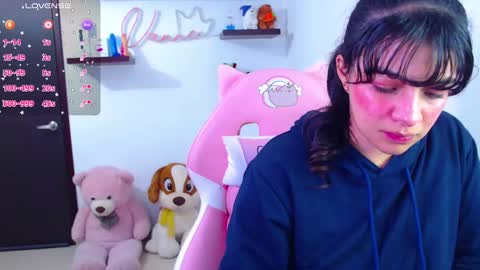 Snapshot of vannessa_shy chatting on 03/06/25, 08:59 Vanesa online show from 03/06/25, 08:59