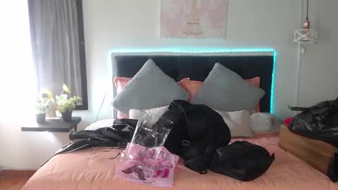 vane online show from 01/09/25, 07:40