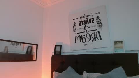 vane online show from 10/17/25, 07:27