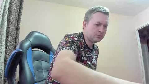 Snapshot of vano_822 chatting on 11/05/25, 10:04 vano_822 online show from 11/05/25, 10:04