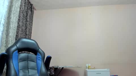 Snapshot of vano_822 chatting on 12/14/25, 03:28 vano_822 online show from 12/14/25, 03:28