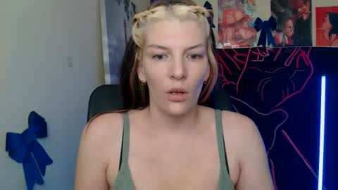 Vanessa online show from 04/05/26, 02:36