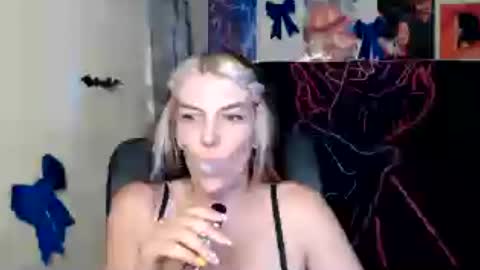 Vanessa online show from 07/24/26, 05:00