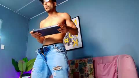 Vans Ross online show from 04/04/26, 02:36