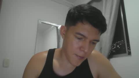 Snapshot of vanu_mansex chatting on 03/04/26, 12:27 Victor online show from 03/04/26, 12:27