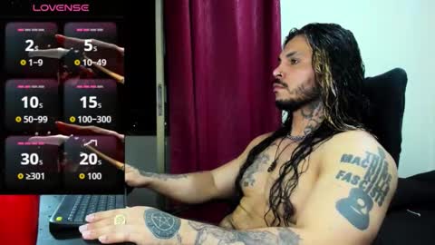 vanvelckan_ online show from 09/21/25, 02:57