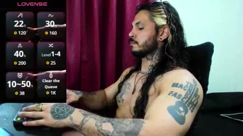 vanvelckan_ online show from 09/23/25, 06:38