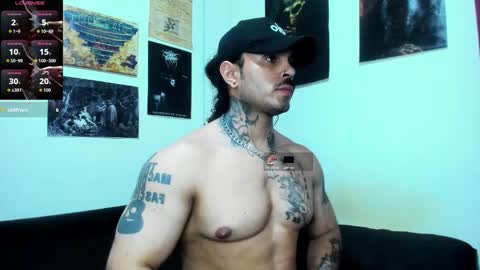 vanvelckan_ online show from 02/25/26, 04:22