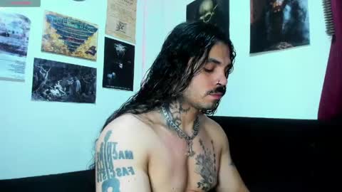 vanvelckan_ online show from 04/22/26, 05:54