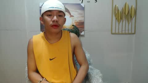 Snapshot of vanxxx2005 chatting on 12/08/24, 12:41 vanxxx2005 online show from 12/08/24, 12:41