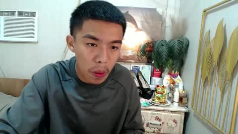 Snapshot of vanxxx2005 chatting on 02/23/25, 05:18 vanxxx2005 online show from 02/23/25, 05:18