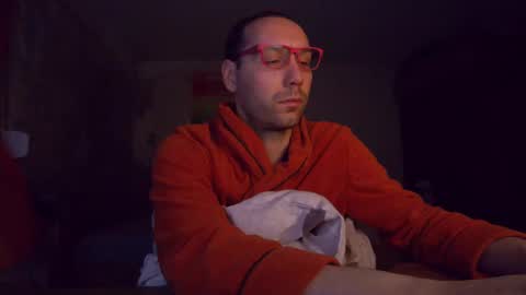 Snapshot of vanya101 chatting on 02/19/25, 02:33 Vanya Gold online show from 02/19/25, 02:33