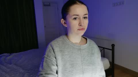 vaolietkat online show from 12/16/25, 06:40