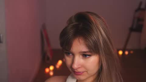 Snapshot of variety_moments chatting on 02/10/25, 03:57 Heeeeey Im Hanna the art of tease online show from 02/10/25, 03:57