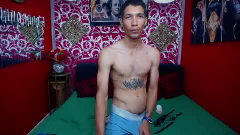 Snapshot of varonaesteban7 chatting on 02/19/26, 02:35 Esteban online show from 02/19/26, 02:35