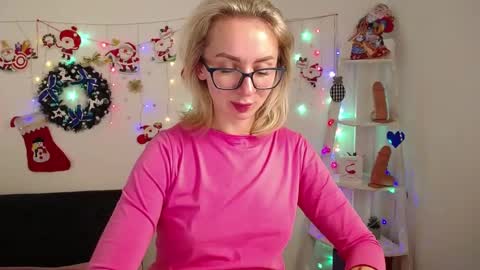 Snapshot of vasilisasii chatting on 12/30/24, 12:42 Vasilisa online show from 12/30/24, 12:42