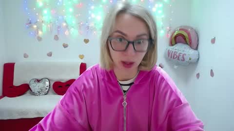 Snapshot of vasilisasii chatting on 09/22/25, 05:09 Vasilisa online show from 09/22/25, 05:09