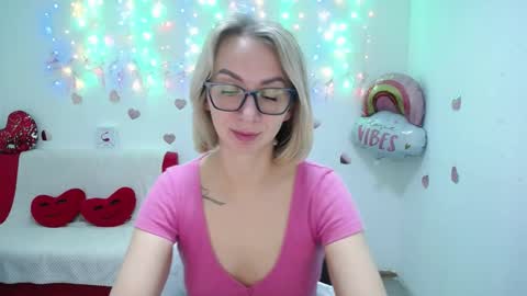 Snapshot of vasilisasii chatting on 10/08/25, 06:11 Vasilisa online show from 10/08/25, 06:11