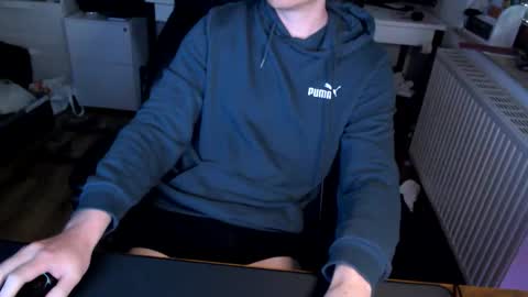Snapshot of vaslo08 chatting on 05/11/26, 09:59 Vaslo online show from 05/11/26, 09:59
