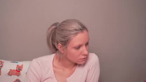 Vasya Sylvia online show from 12/22/25, 09:17