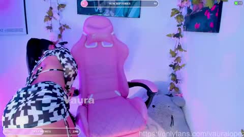 vaura222 online show from 02/07/25, 01:25