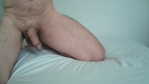 Snapshot of vaya1234 chatting on 06/03/26, 04:23 Sexemastubate online show from 06/03/26, 04:23