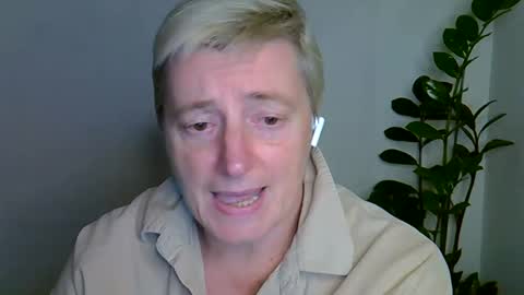 vea_motty online show from 11/06/25, 07:26