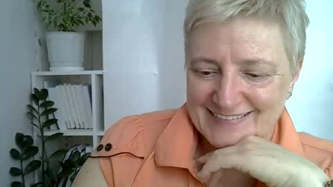 Snapshot of vea_motty chatting on 05/10/26, 10:53 vea_motty online show from 05/10/26, 10:53