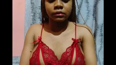 Snapshot of vee62 chatting on 02/05/26, 12:15 vee62 online show from 02/05/26, 12:15