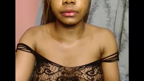 Snapshot of vee62 chatting on 02/12/26, 12:05 vee62 online show from 02/12/26, 12:05